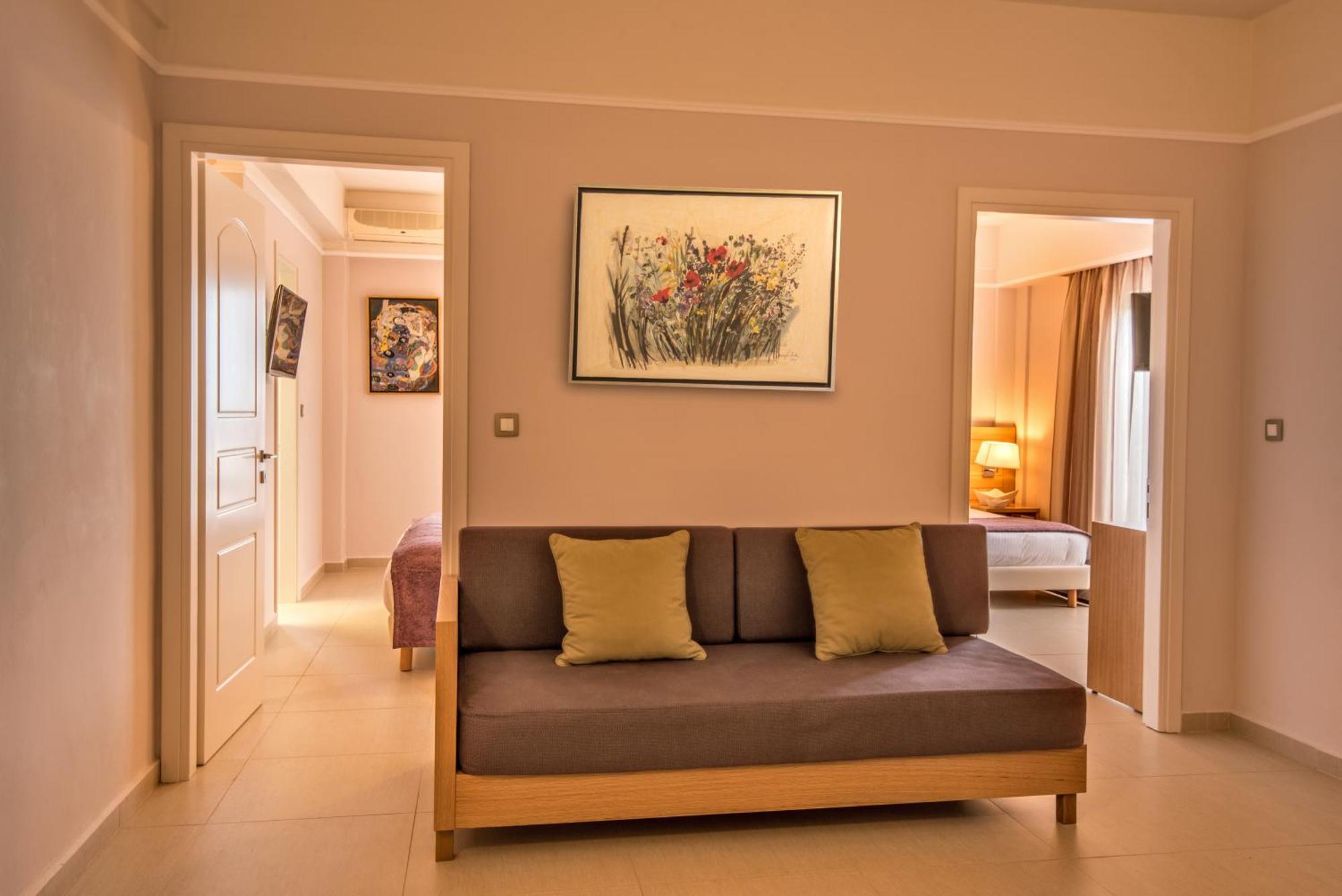 Porto Platanias Village Resort Room photo